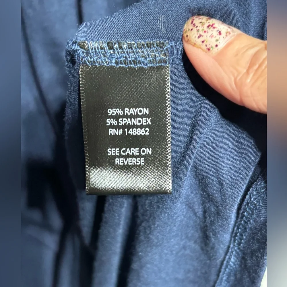 NWOT Torrid navy blue cold shoulder short sleeve shirt - Picture 4 of 5